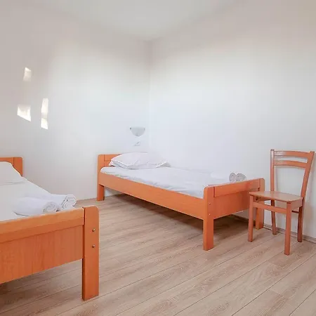 Hundefreundliches Nur 550 Meter Zum Strand Mit Privatem Balkon, Klima, Wifi Apartamento