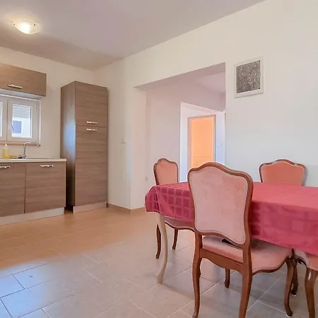 Hundefreundliches Nur 550 Meter Zum Strand Mit Privatem Balkon, Klima, Wifi *