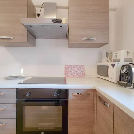 Hundefreundliches Nur 550 Meter Zum Strand Mit Privatem Balkon, Klima, Wifi *